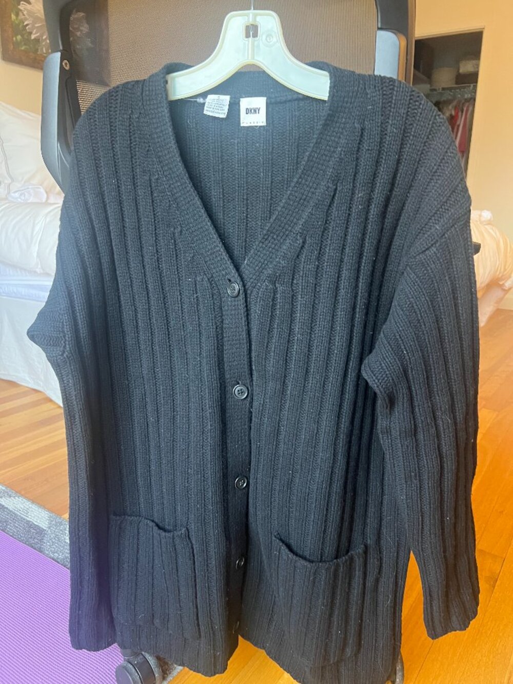 Vintage DKNY Classic 100% Lambswool Black Ribbed Cardigan Size S